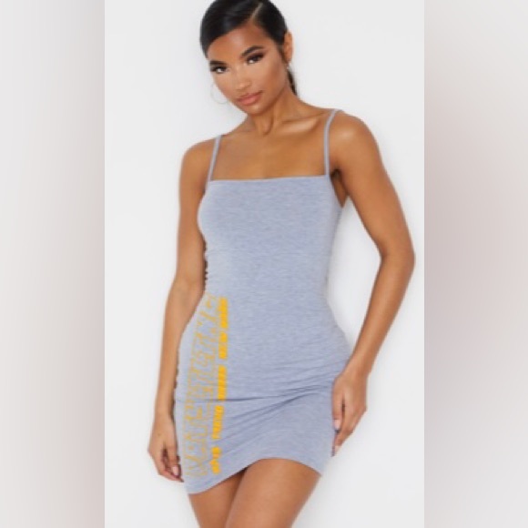 PrettyLittleThing Dresses & Skirts - PRETTYLITTLETHING Dress